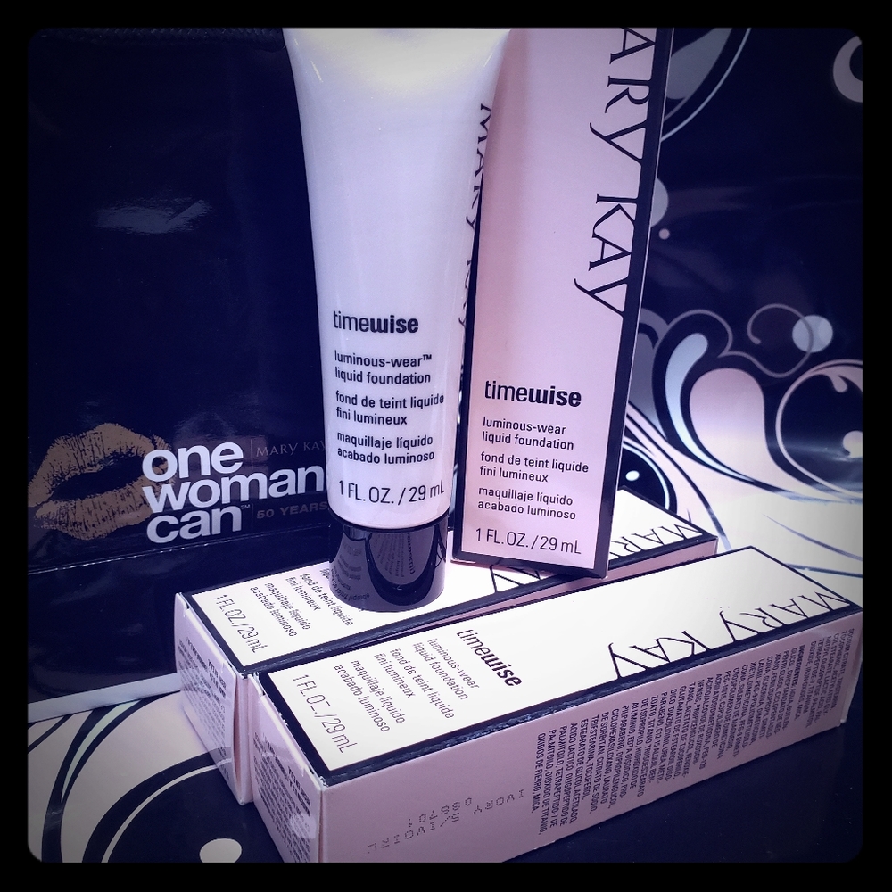 LUMINOUS-WEAR LIQUID FOUNDATION